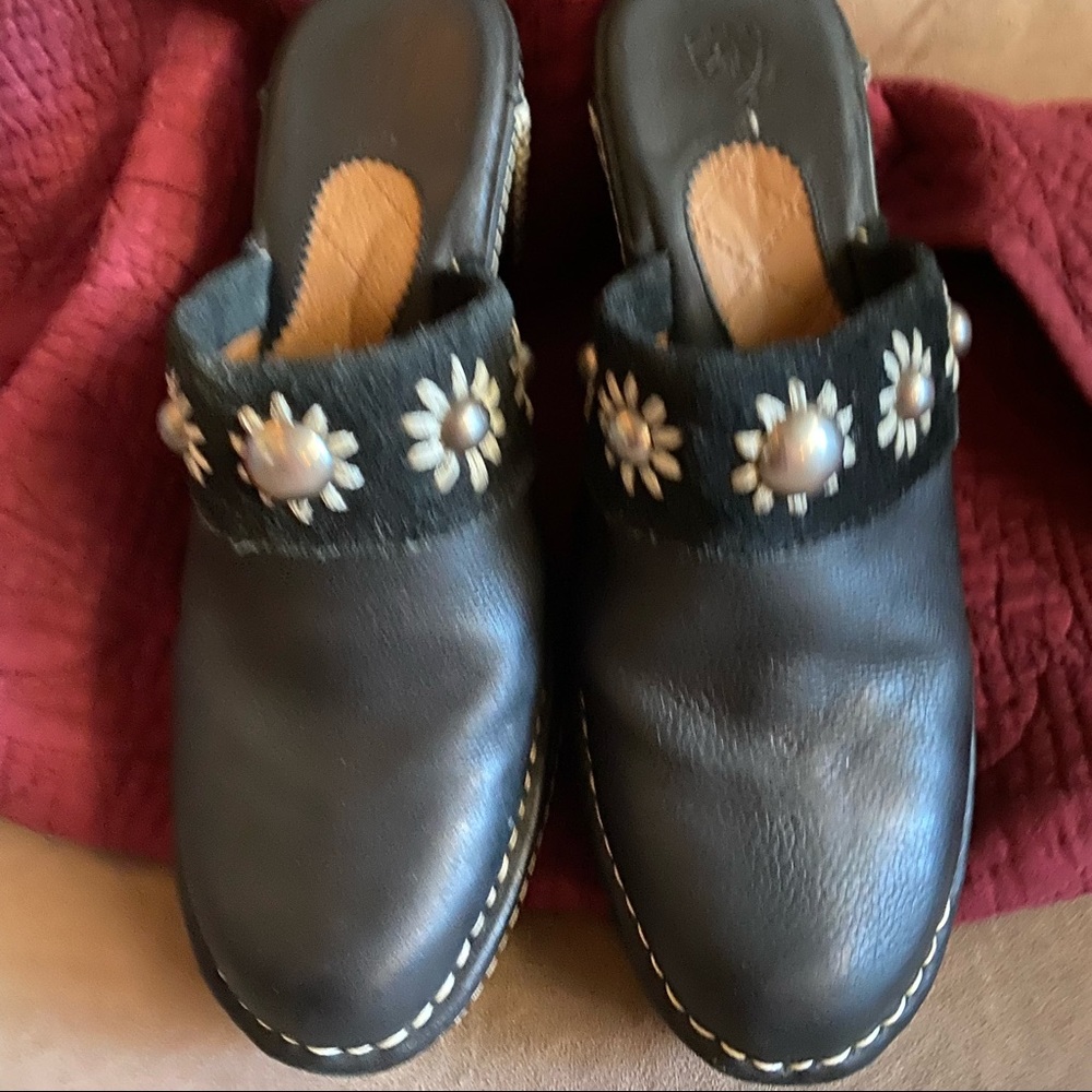 Ariat leather slip on shoes